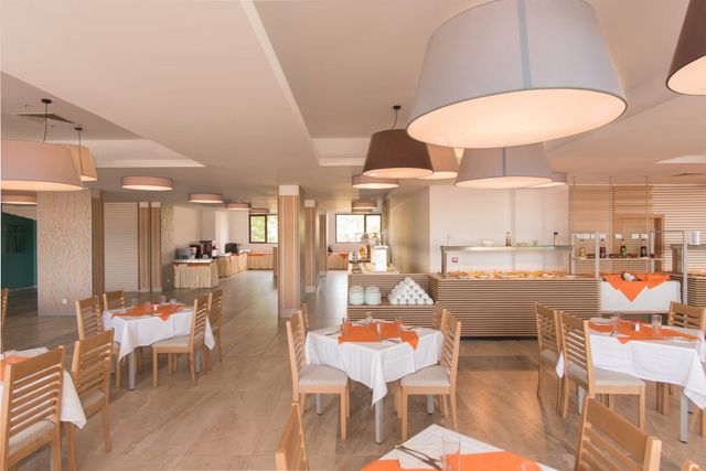 Pomorie Sun Hotel - Food and dining